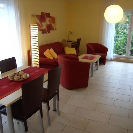 With 1 Bedroom *